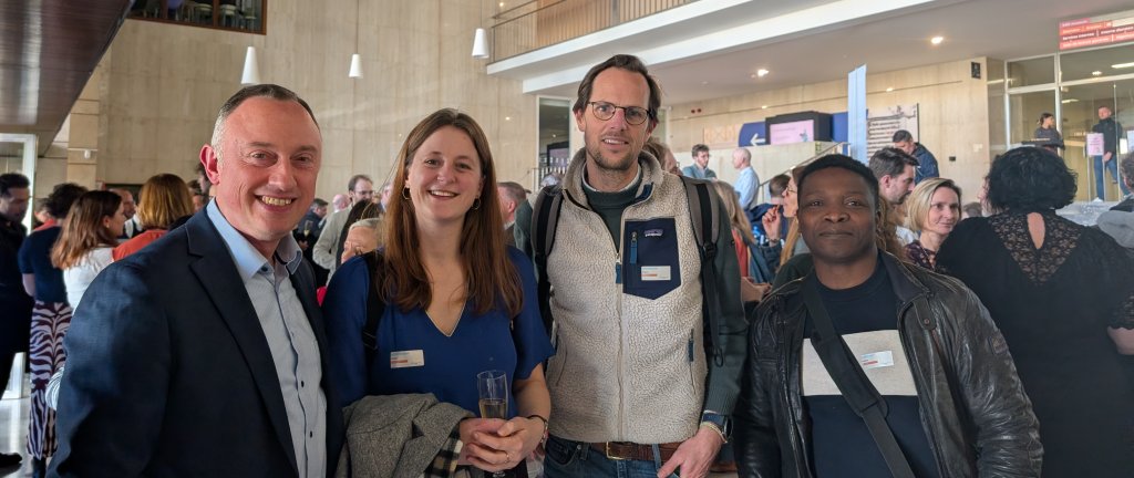 Gianluigi Arialdi aux c&ocirc;t&eacute;s des alumni du BLSI Isabelle de Thysebaert, Gregory Vanderveken et Fabrice Kwetchet lors du Lifetech Annual Event 2026.
